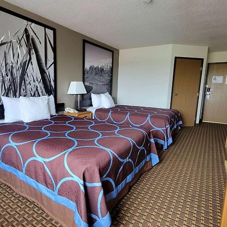 Super 8 by Wyndham Park Rapids Hotel Bagian luar foto