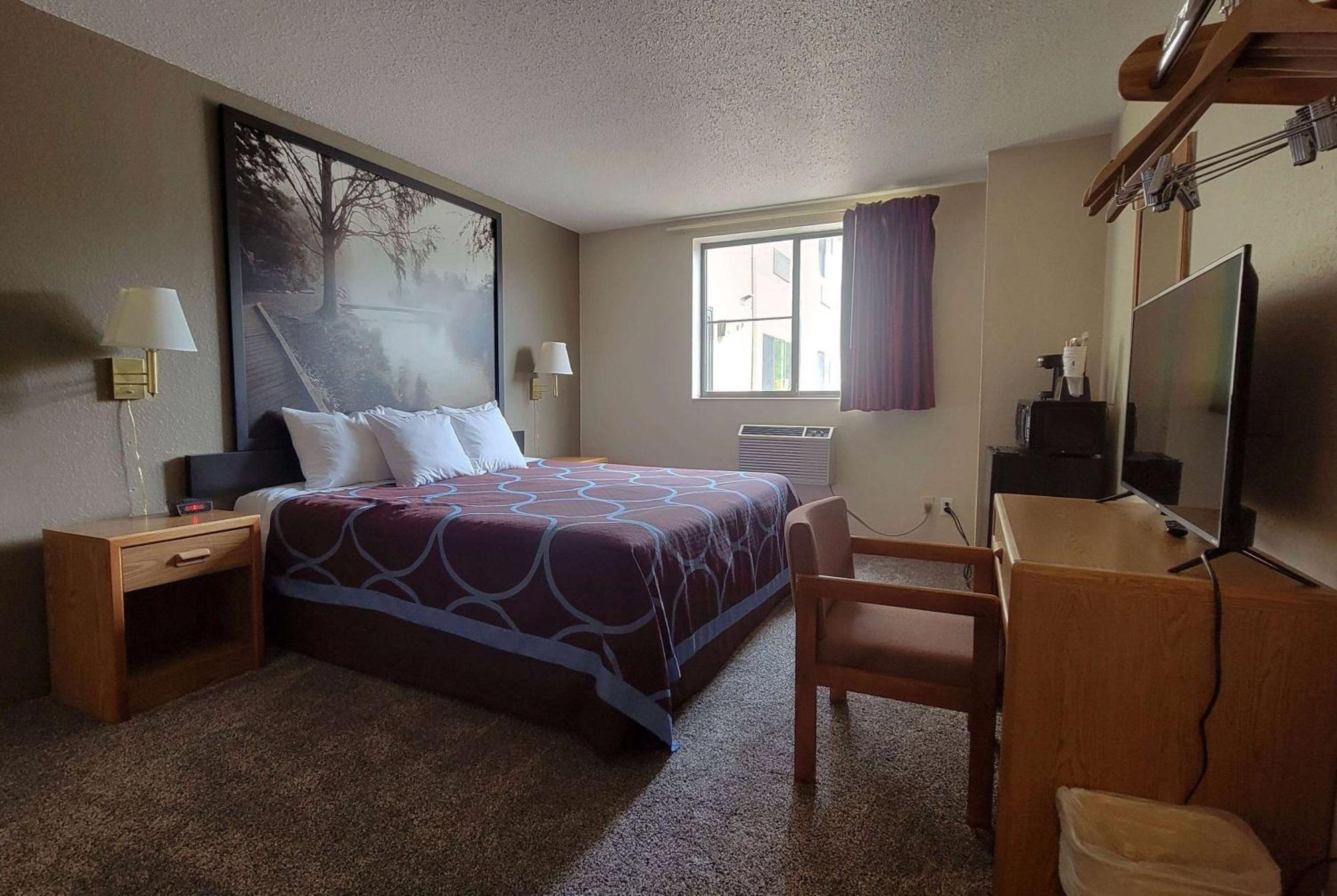 Super 8 by Wyndham Park Rapids Hotel Bagian luar foto